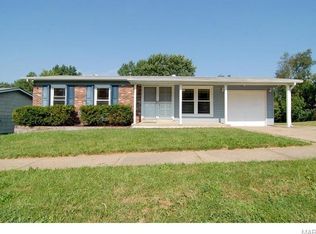 11727 Vizcuya Ct, Florissant, MO 63033
