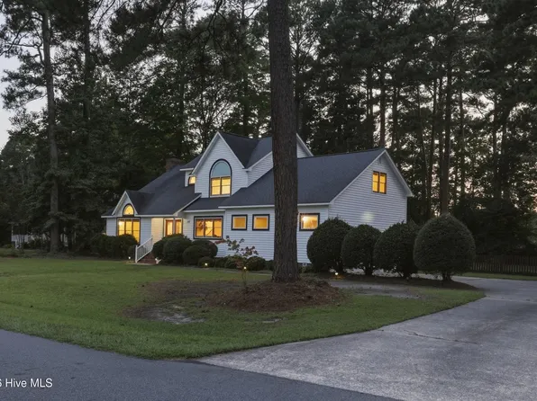 102 Bishop Drive, Winterville, NC 28590