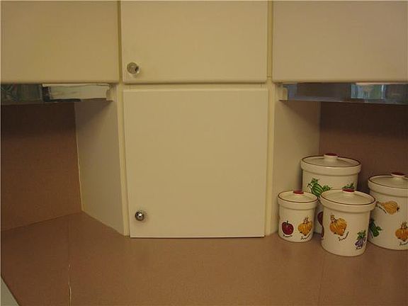 3rd image of 373 E Wildwood Lane #373