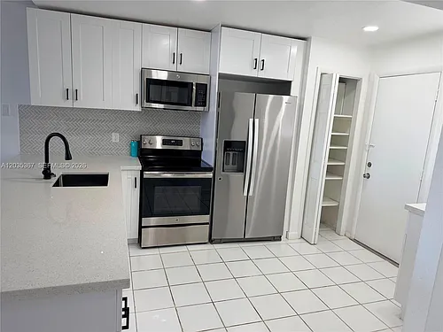 1770 NE 191st St Photo 1 1770 NE 191st St Photo 1