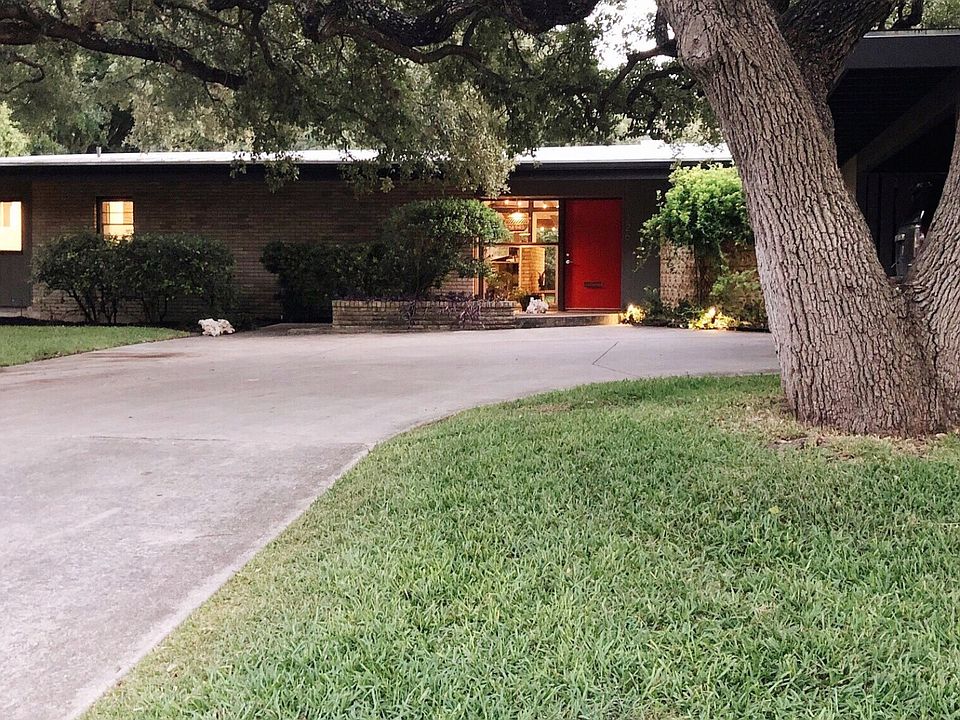 1st image of 226 Hillview Dr