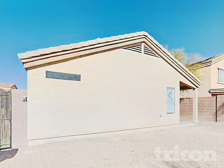 23141 W Ashleigh Marie Dr — Photo 15