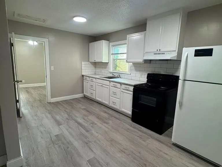 511 Memorial Park Dr — Photo 23