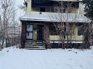 904 Paxton Rd, Cleveland, OH 44108
