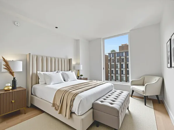 225 West 28th Street image 2 of 26