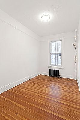 4th image of 32-28 46th St #1