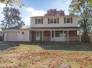 1077 Fairview Dr, Toms River, NJ