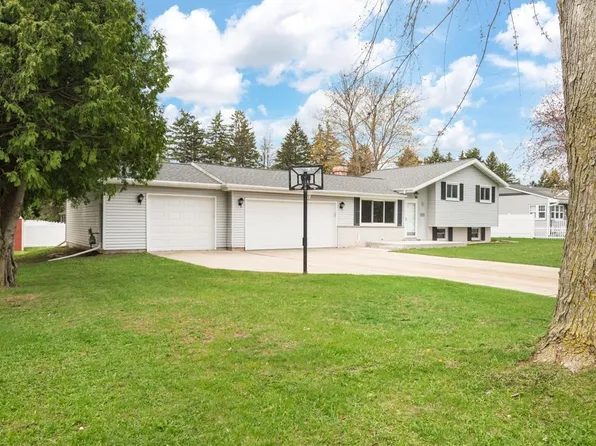 2615 Bayport Ter, Green Bay, WI 54313