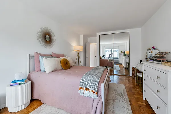 Sold by Compass | media 10