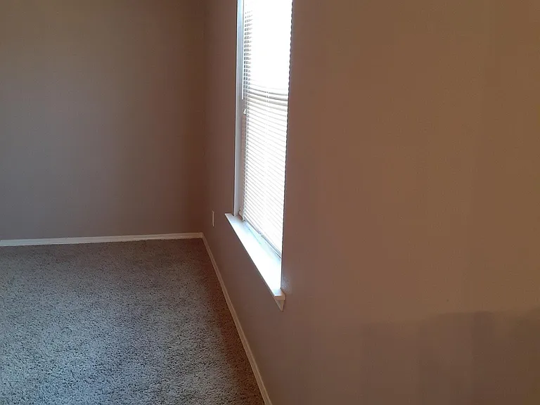 12928 Hueco Cave Dr — Photo 15