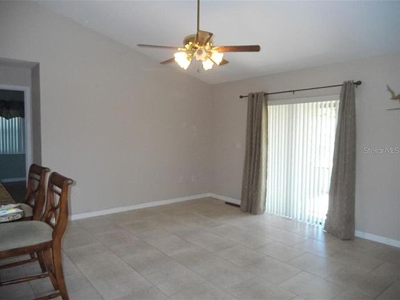 3rd image of 920 Hillgrove Ln