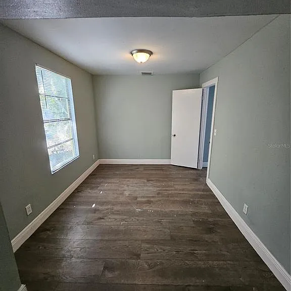8305 N 13th St — Photo 11