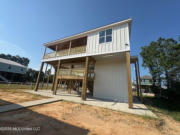 4th image of 4033 Cardinal St