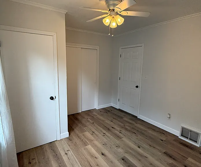 2611 W Highland Ave — Photo 13