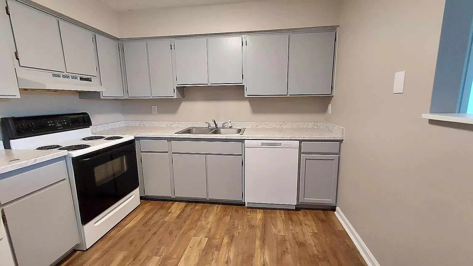 Tanglewood Apartments — Photo 3