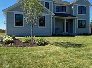 5 Wintergreen Ct, Algonquin, IL 60102