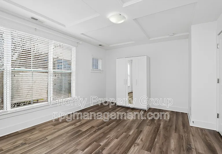 1614 Pat Garrett St — Photo 15
