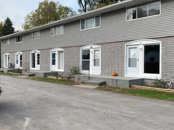 38436 Meadowdale St, Clinton Twp, MI 48036