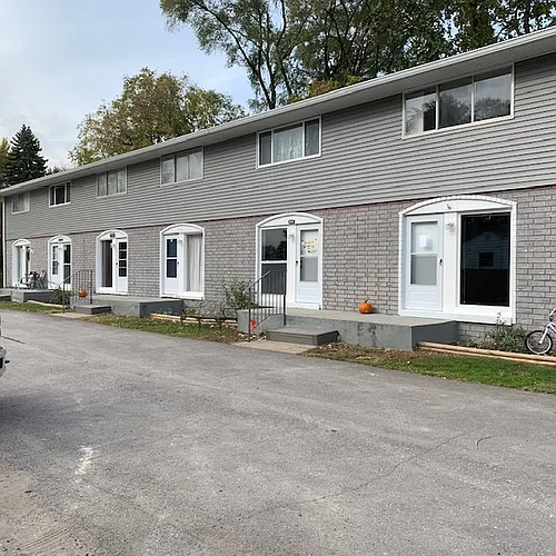 38436 Meadowdale St Photo 1