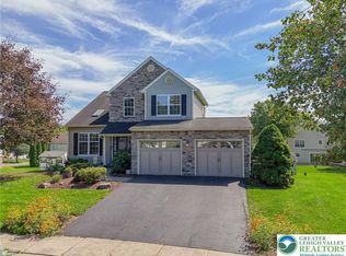 3226 Prydun Dr, Whitehall, PA 18052