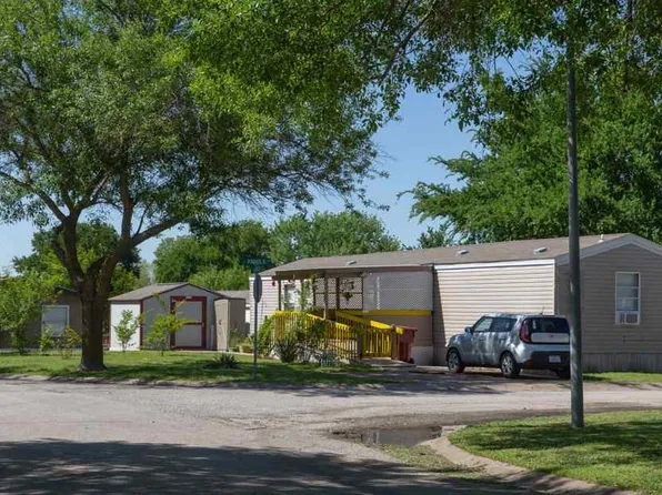 Lakewood Estates (TX), 1023 Lakes Dr #1a3, Royse City, TX 75189