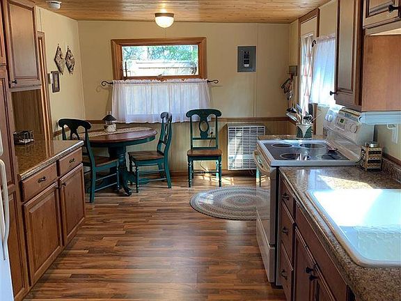 4th image of 8327 E Rose Lake Dr