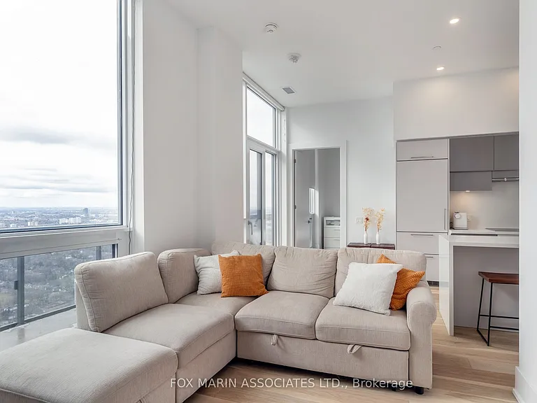 39 Roehampton Ave #4604 — Photo 19