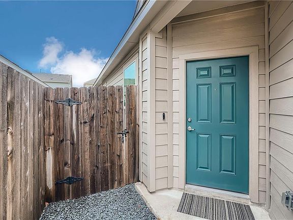 4th image of 824 Durness Dr