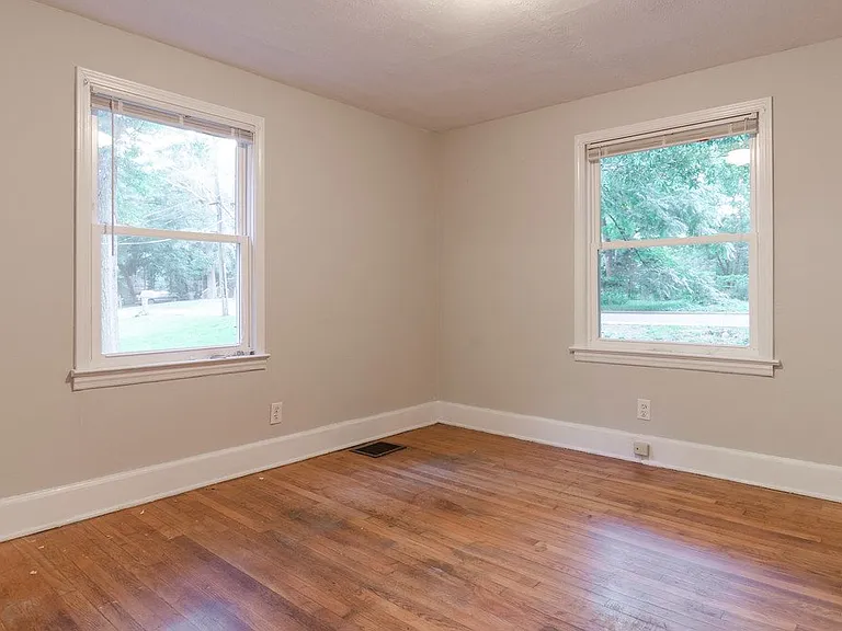 1233 Cheshire Ave — Photo 17