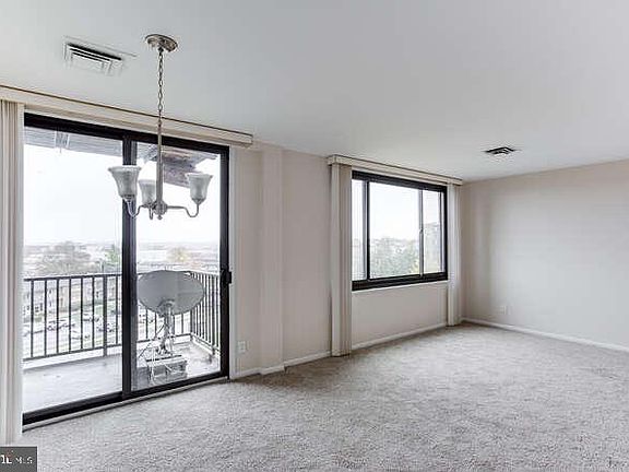 4th image of 3450 Toledo Ter APT 617