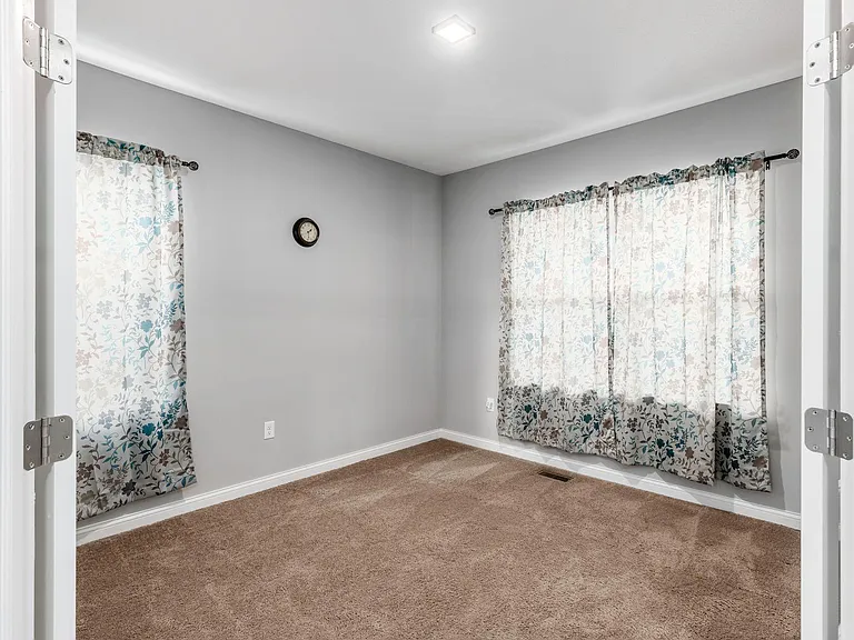 7400 Whimbrel Ln — Photo 32