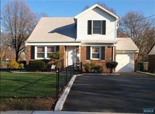 1 Wilbur Rd, Bergenfield, NJ 07621
