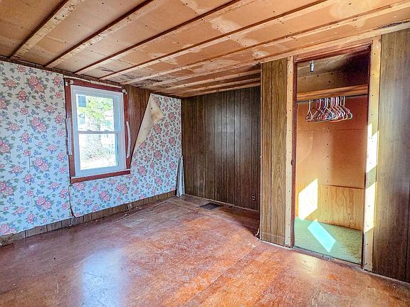 5th image of 1895 Quarry Rd