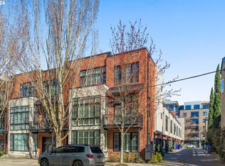 752 NW 12th Ave, Portland, OR 97209