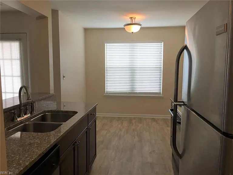 1822 Chantilly Ct — Photo 5