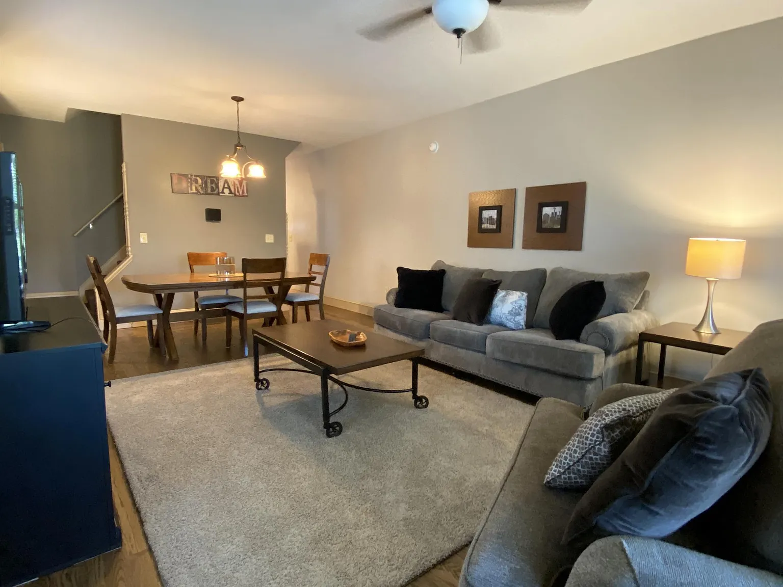 1140 Memorial Avenue - 1 — Photo 1