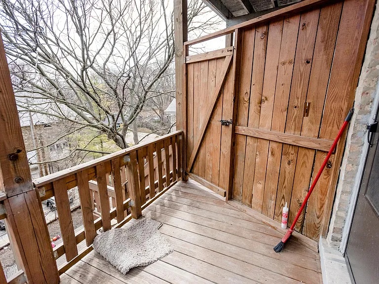 1243 Judson — Photo 44