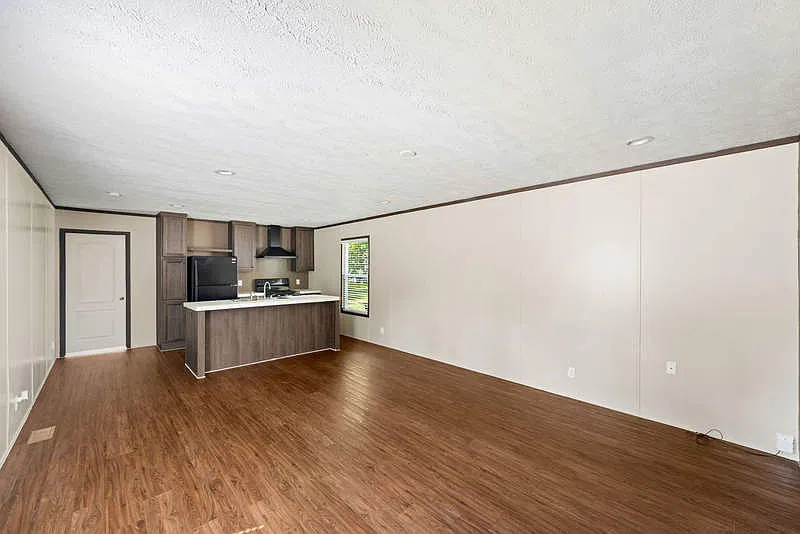 3 bed, 2.0 bath, 1216 sqft, $1,399 — Photo 2
