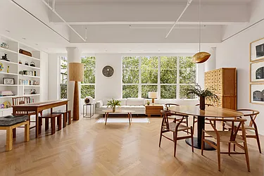 184 Kent Avenue, #A512