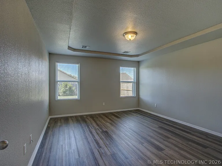 16090 S 85th East Ave — Photo 15