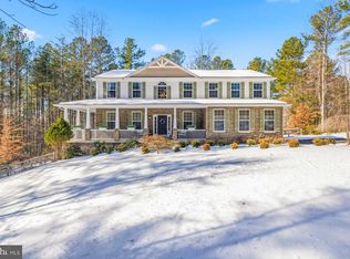 53 Queen Laurens Ct, Fredericksburg, VA 22406