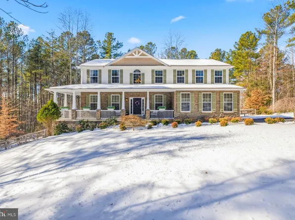 53 Queen Laurens Ct, Fredericksburg, VA 22406