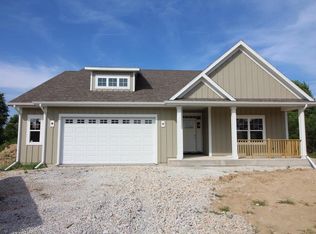 1100 Meadow View Ct, Twin Lakes, WI 53181