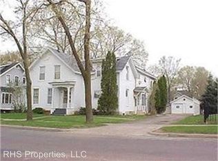 416 7th St NW APT 1, Faribault, MN 55021