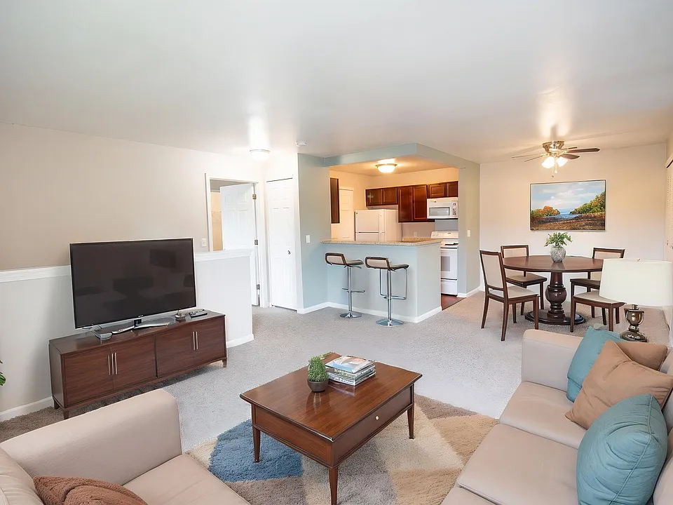 Silver Creek Apartments