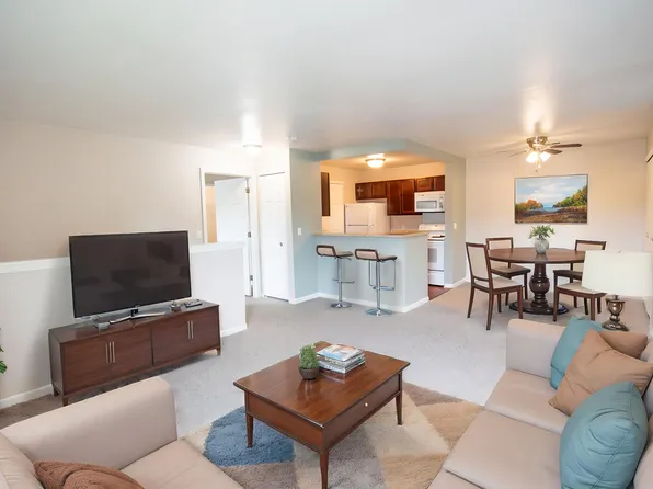 Silver Creek Apartments, 25617 Valley Creek Dr #2b777bd08, Flat Rock, MI 48134