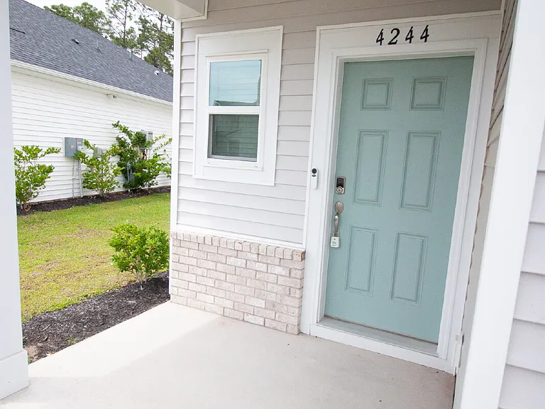4244 Falls Oaks St — Photo 2