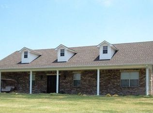 4452 Meadow Rd, Davis, OK 73030