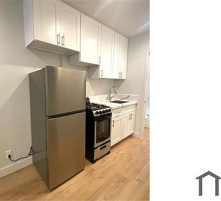 3rd image of 12710 Matteson Ave APT 2
