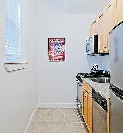 2nd image of 304 W 75th St APT 17F